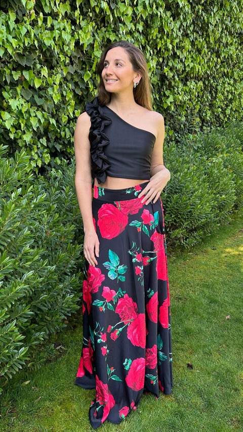 Conjunto Emilia Negro Rosas Rojas